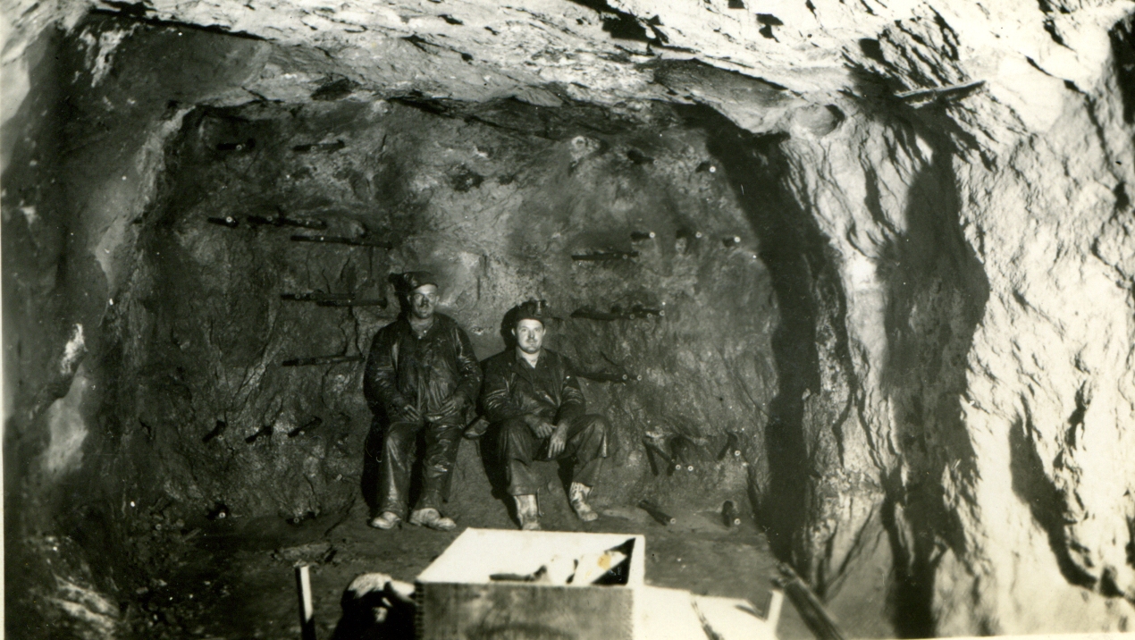 Oxford Mines Lawrence Kappler sitting on right donated by Robert Bromley