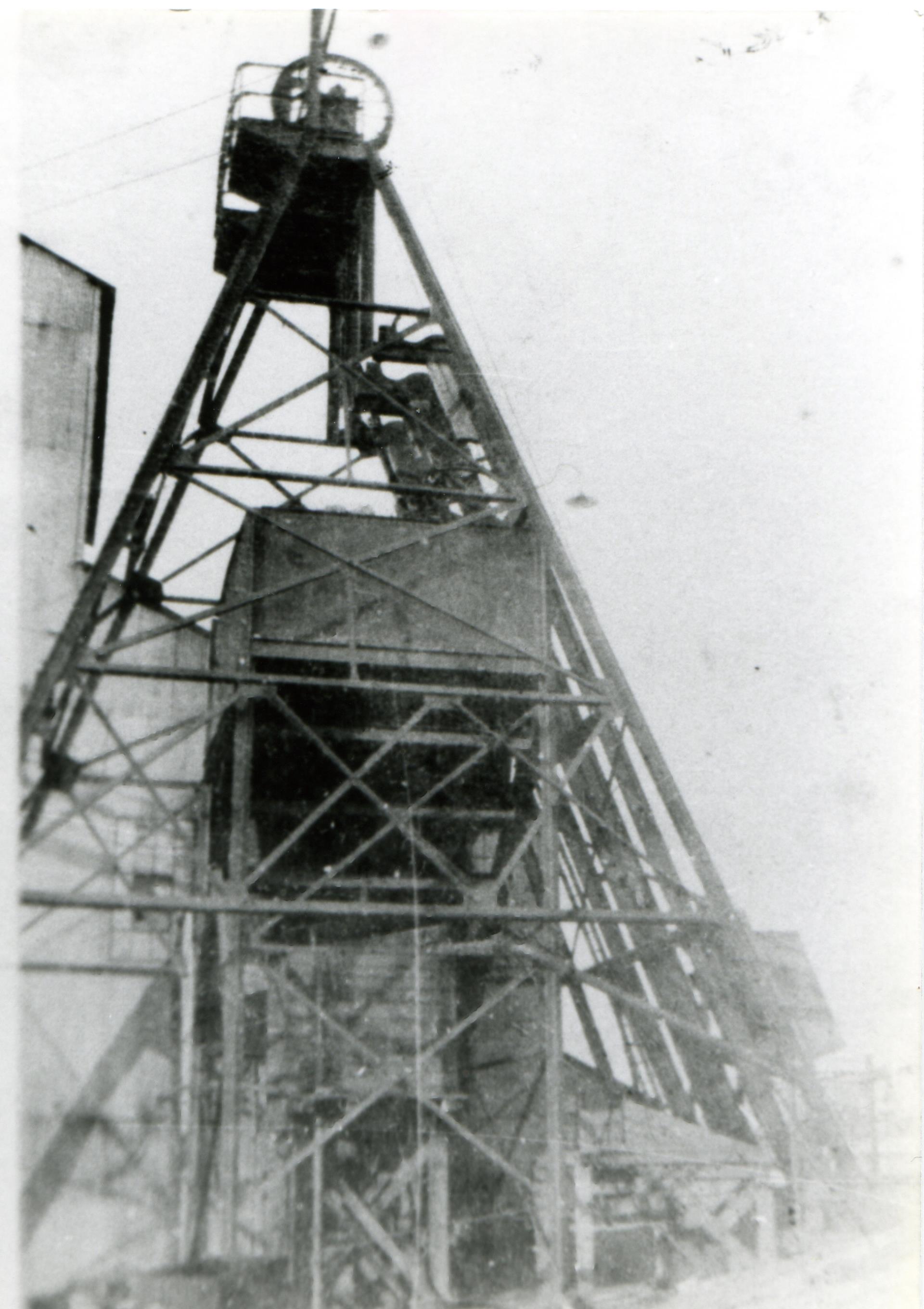 Washington Mine #2 Hoist above shaft